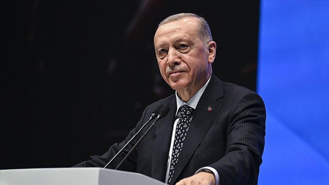 Cumhurbaşkanı Erdoğan, kazandığı tazminatı bağışladı