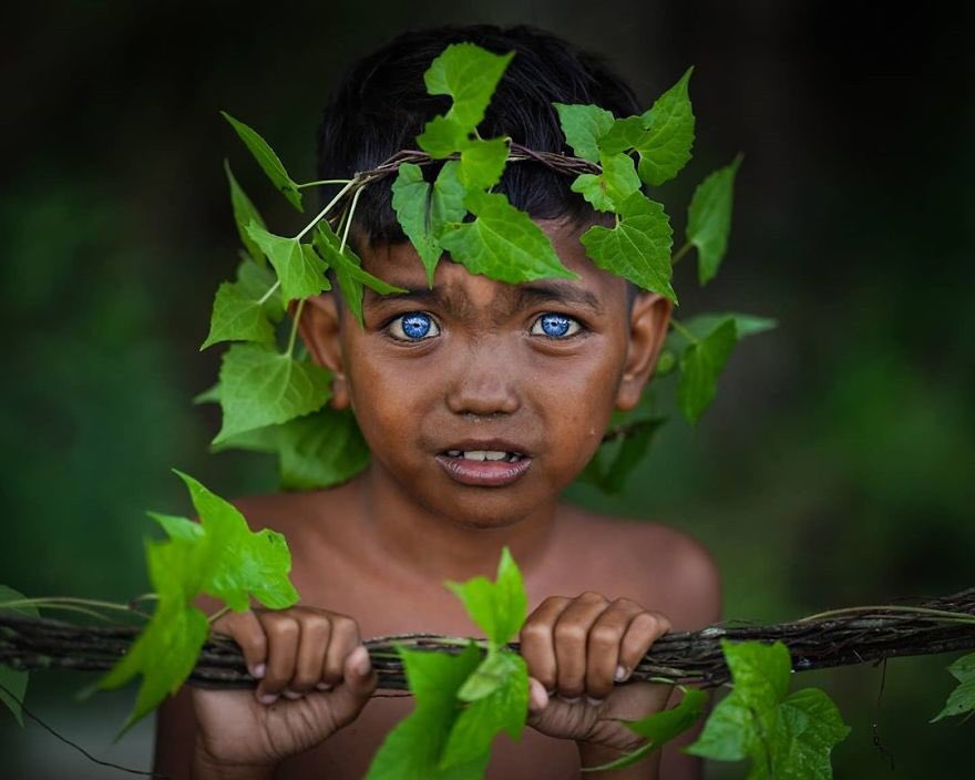 İnsanların tamamı mavi gözlü! Yer Endonezya’nın Buton kabilesi…3