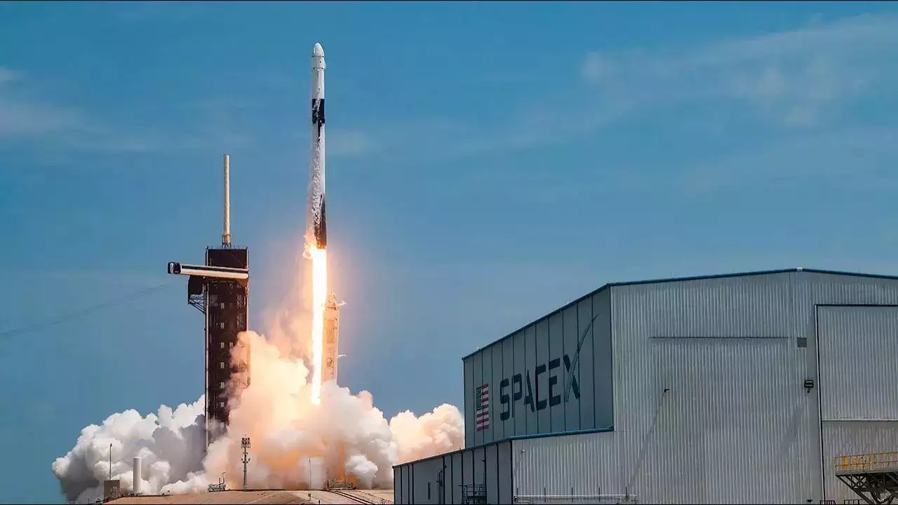 Sürekli rekorlar kıran bir şirket SpaceX1