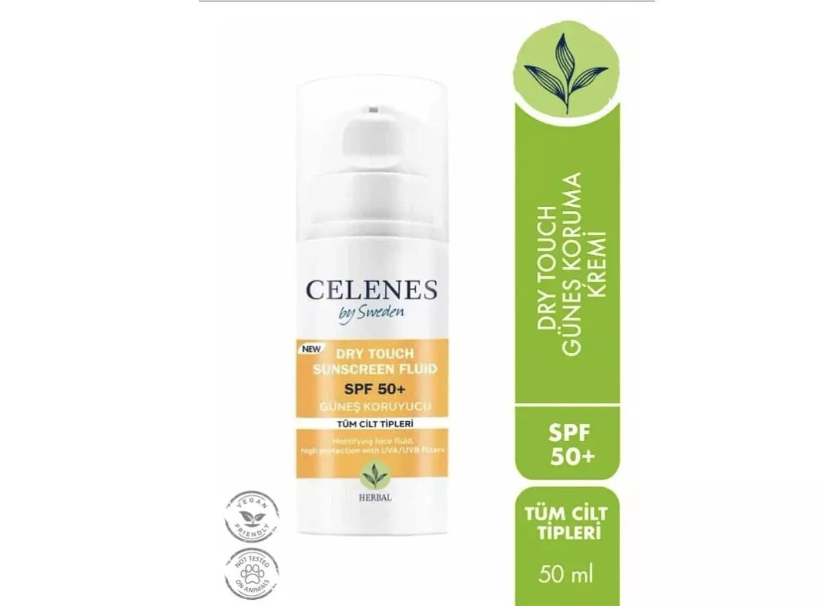 Celenes Herbal SPF 50+ Güneş Koruyucu Krem

Celenes güneş kremi, mineral ve organik güneş filtreleri ile güneş ışınlarına karşı tam koruma sağlarken, hafif dokusuyla cilde mat bir etki kazandırır ve parlaklık oluşturmaz. Beyaz iz bırakmayan ve suya dayanıklı yapısıyla tüm cilt tipleri tarafından kullanılabilecek bir üründür.
