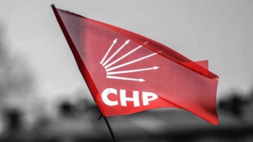 CHP'deki MYK üyelerinin tamamı istifa etti
