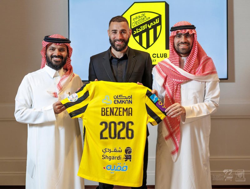 Karim Benzema El-İttihad’a transfer oldu